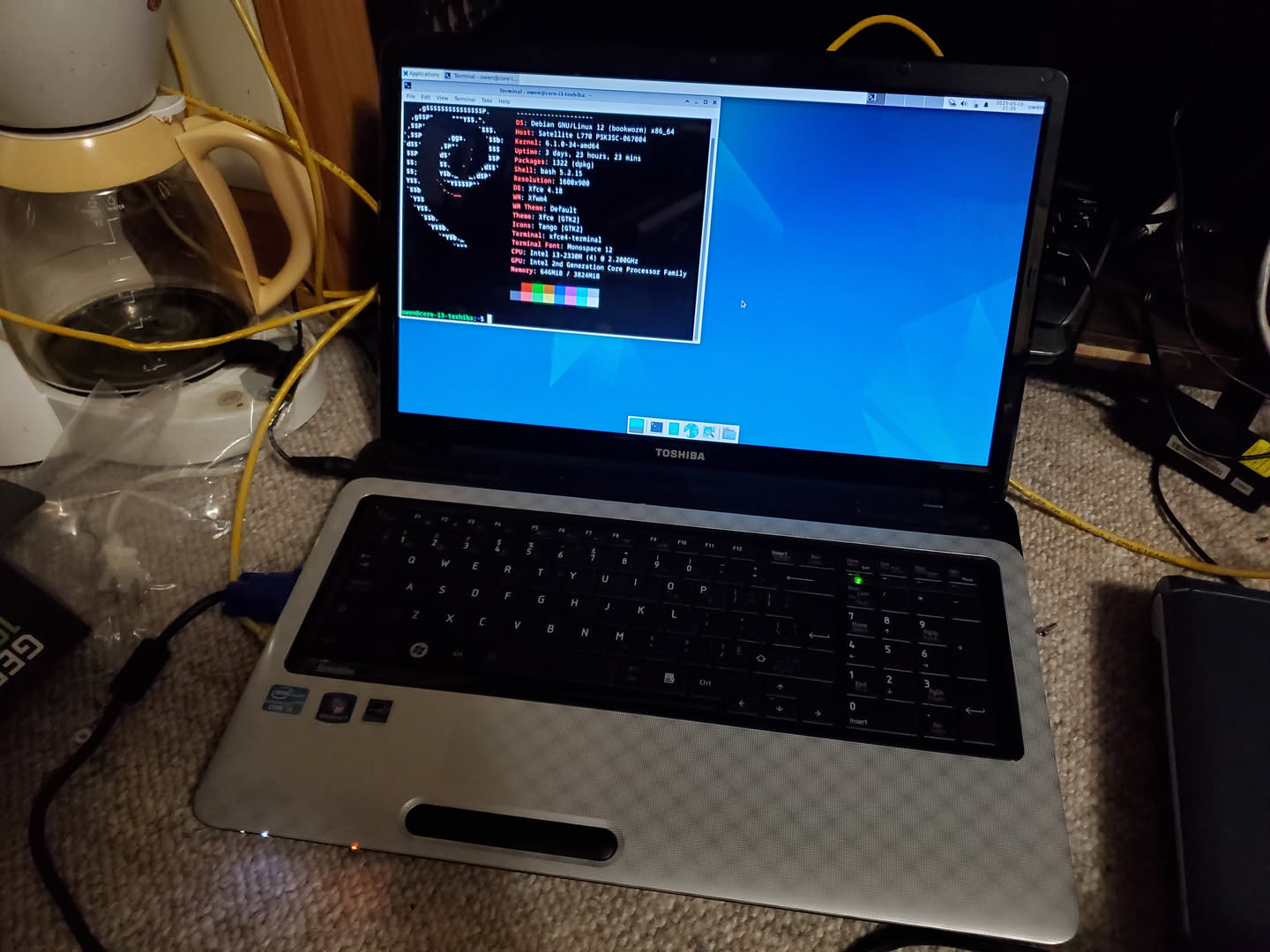 old toshiba laptop running